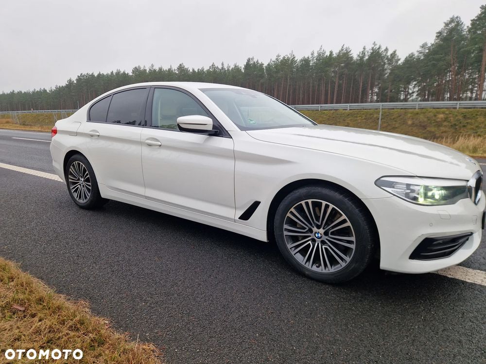 BMW Seria 5 530d xDrive Sport Line sport - 8