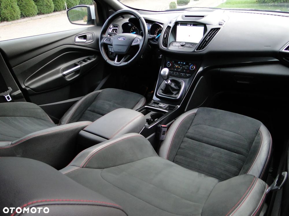 Ford Kuga 1.5 EcoBoost FWD ST-Line X - 26