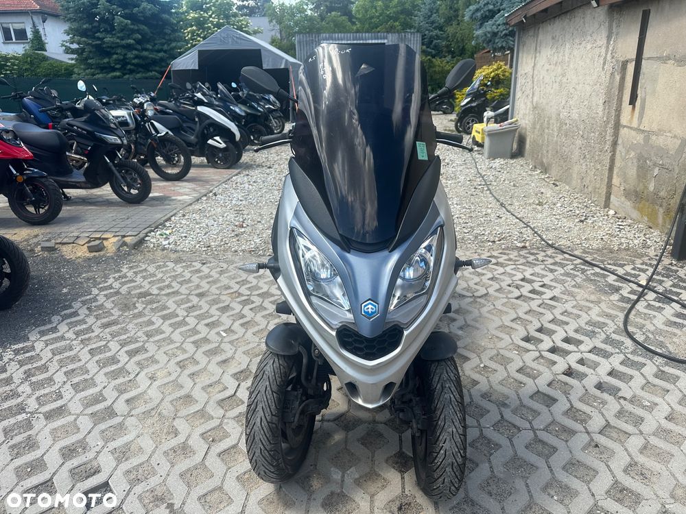 Piaggio MP-3 - 5