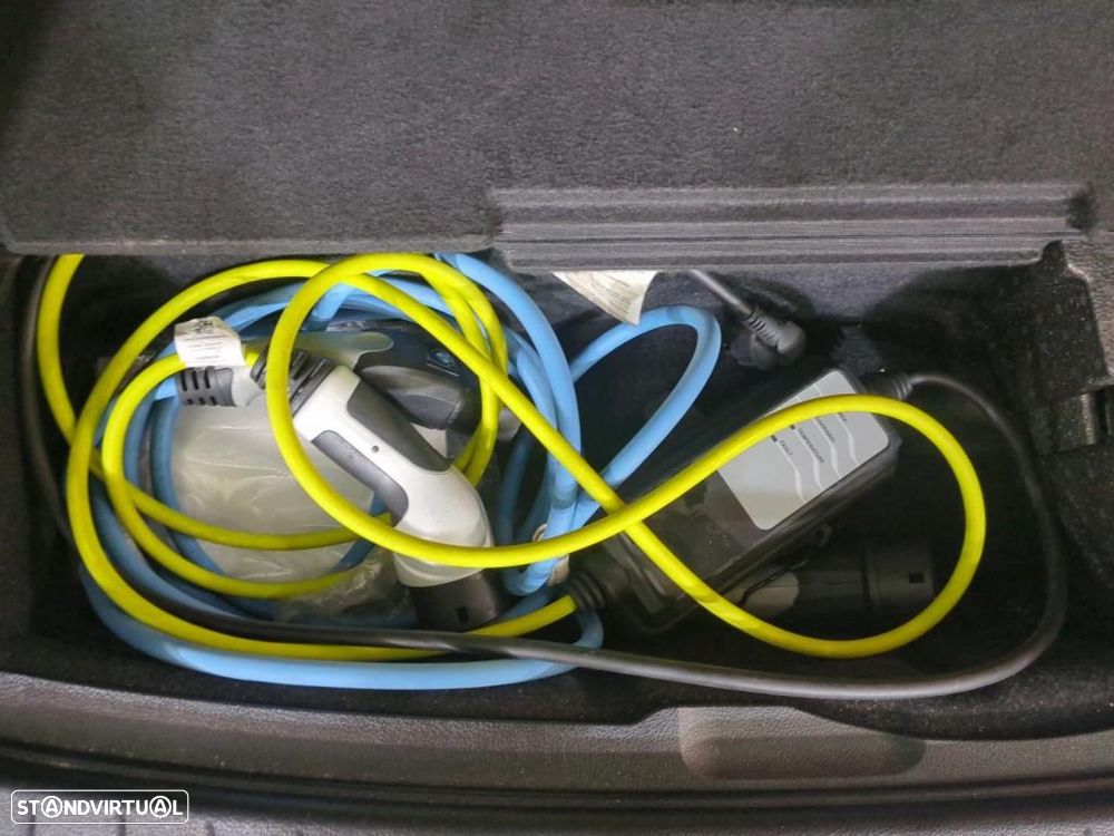 BMW 225xe Active Tourer Advantage - 12