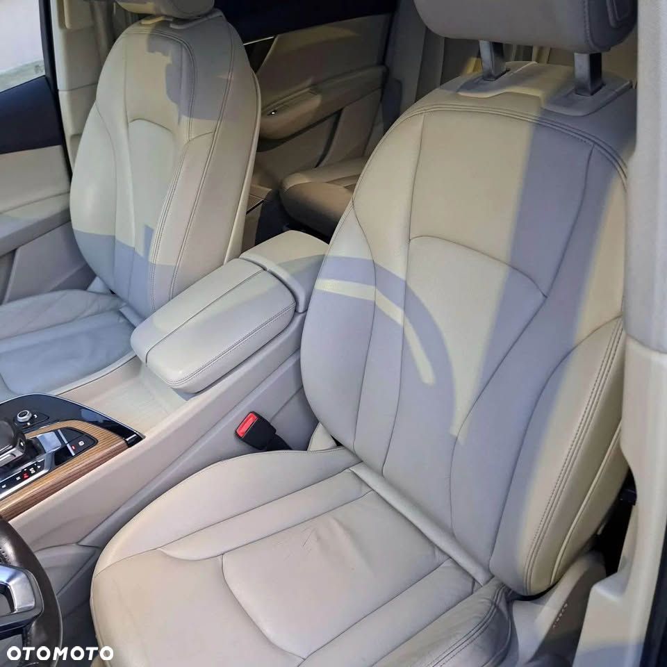 Audi Q7 - 9