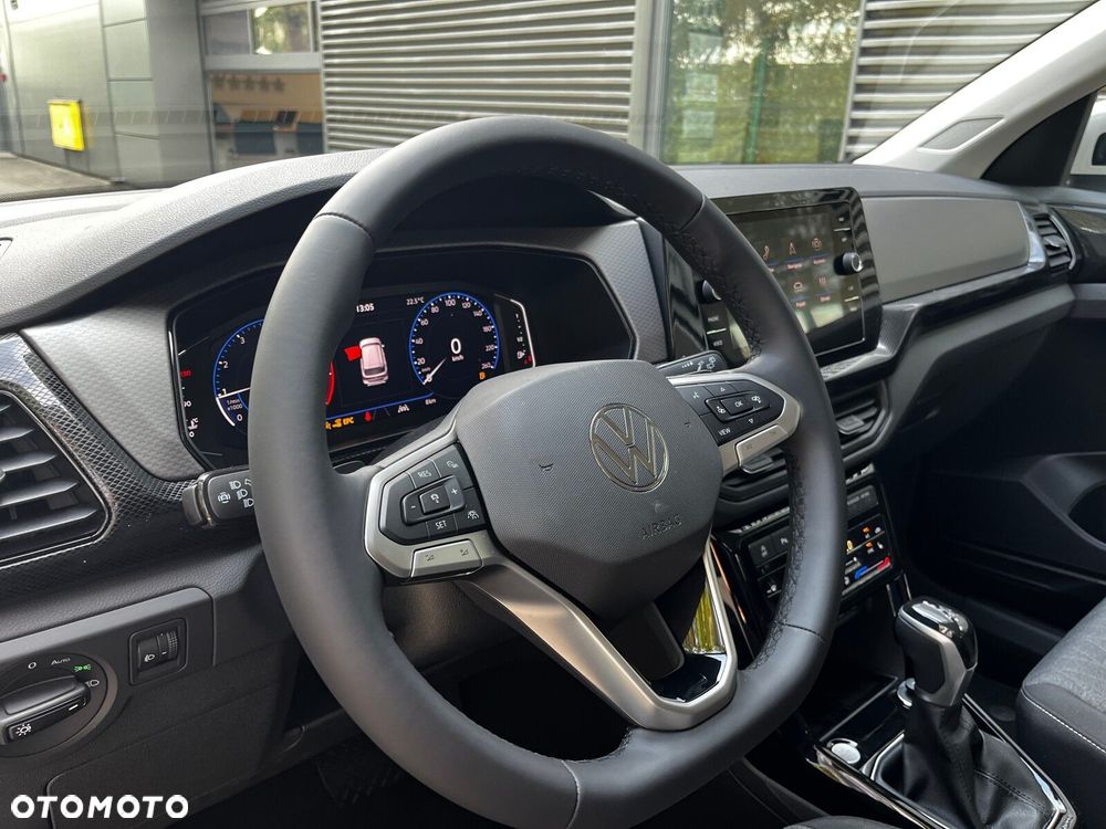 Volkswagen T-Cross - 13