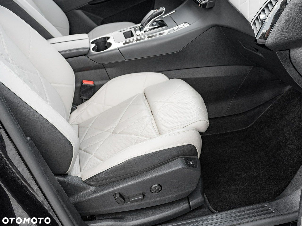 DS Automobiles DS 7 Crossback - 35