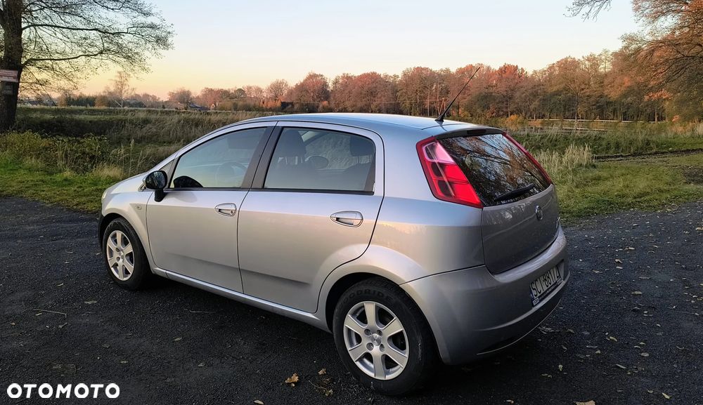 Fiat Grande Punto 1.4 16V Emotion - 3