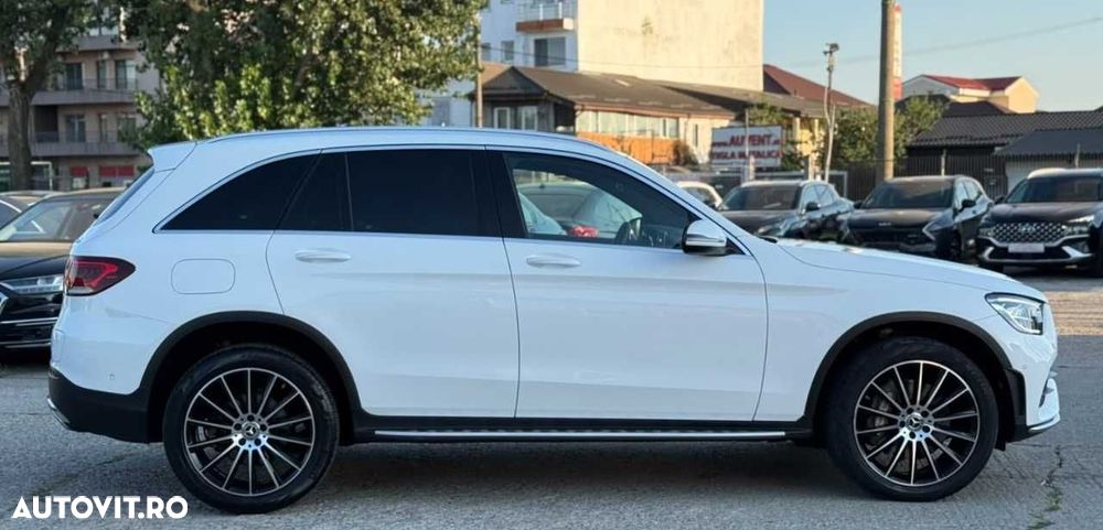 Mercedes-Benz GLC - 11