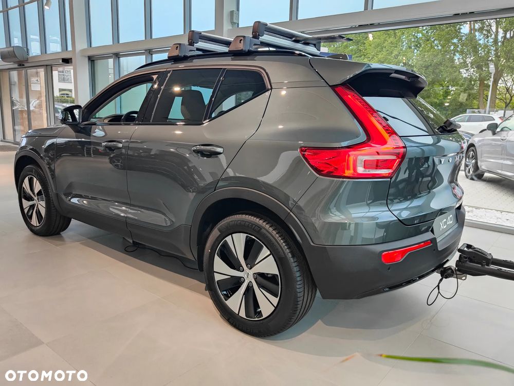 Volvo XC 40 B3 Plus Dark - 6