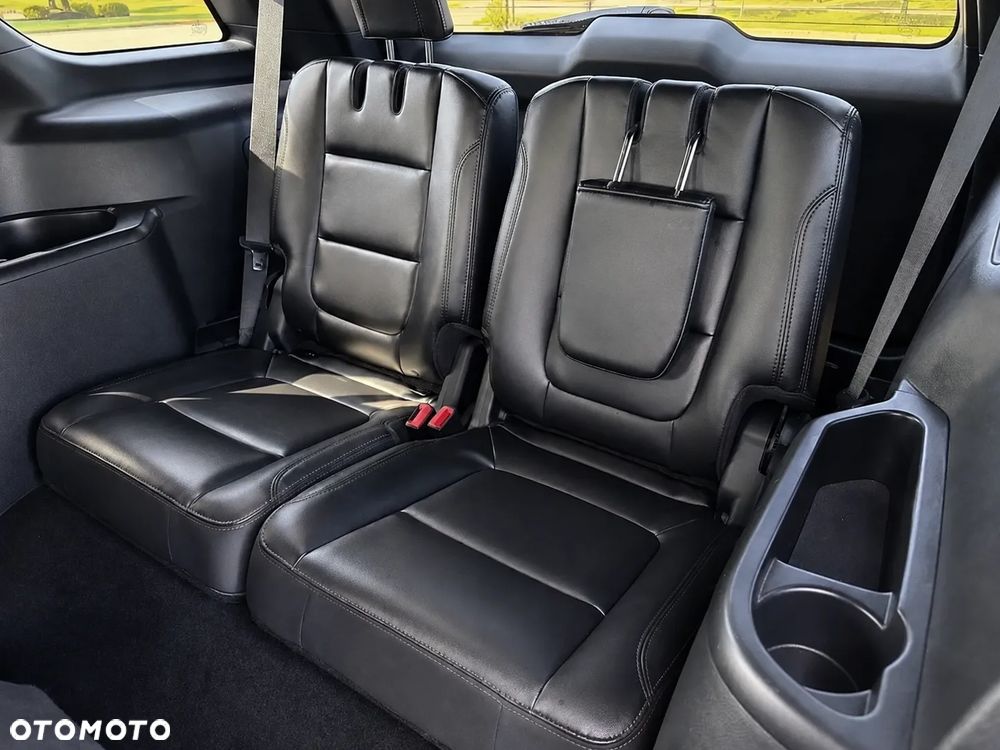 Ford Explorer - 12