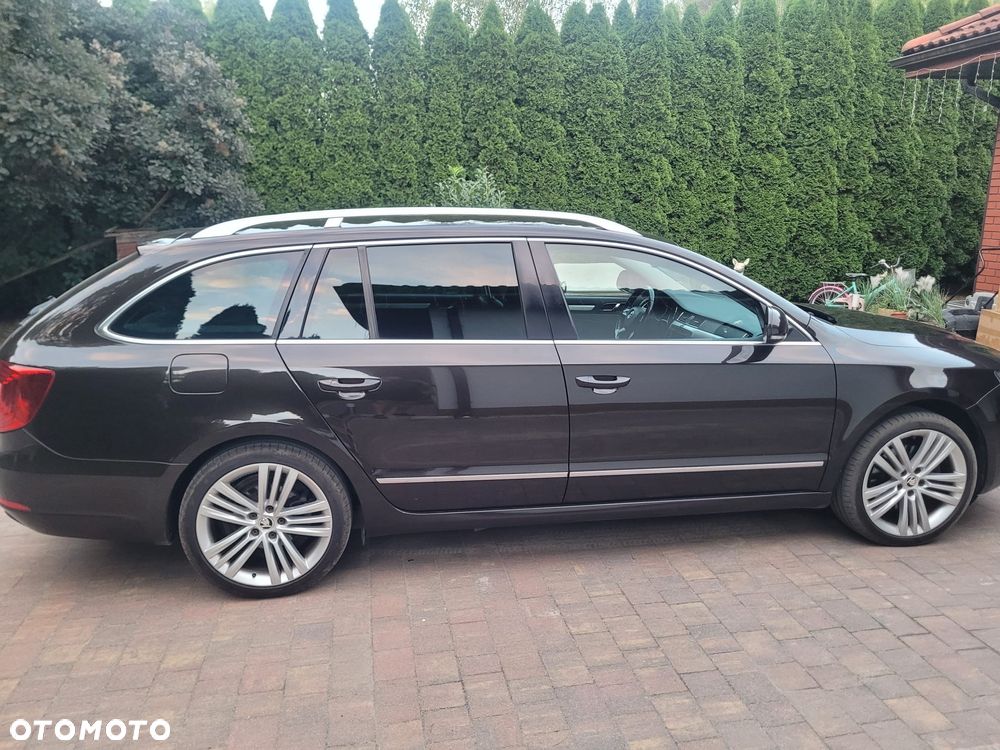 Skoda Superb 2.0 TDI DSG Elegance - 4