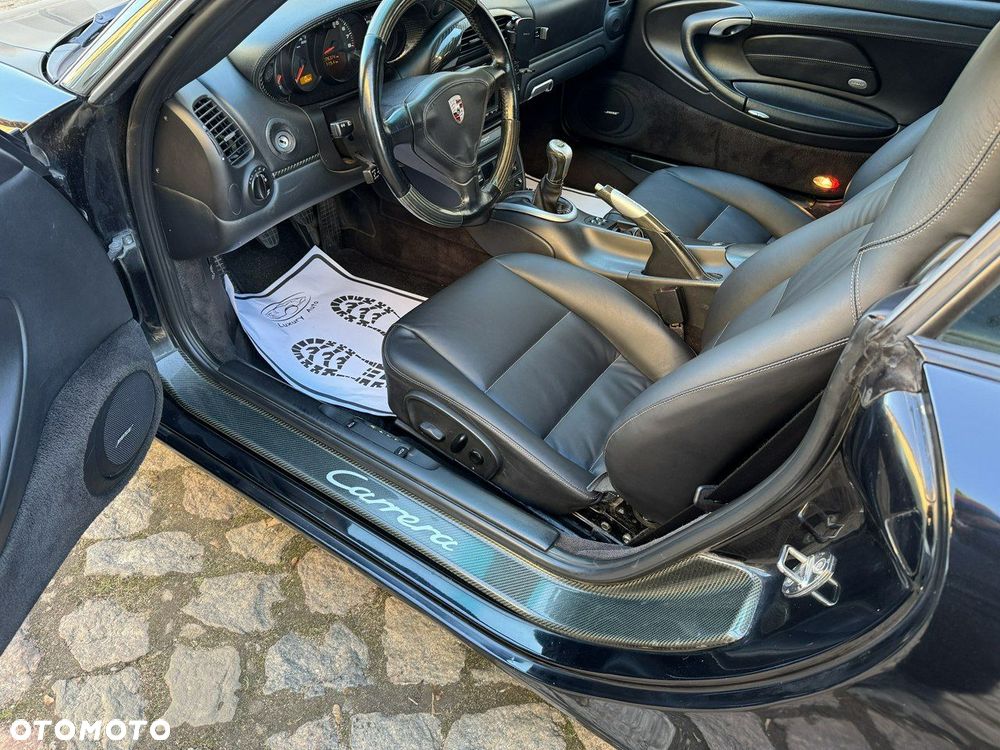 Porsche 911 Carrera 4 Cabrio - 8