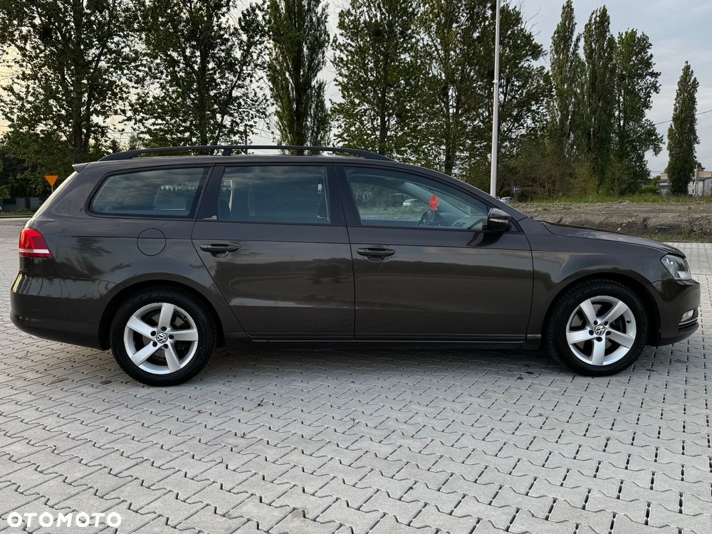 Volkswagen Passat 1.6 TDI Comfortline - 6