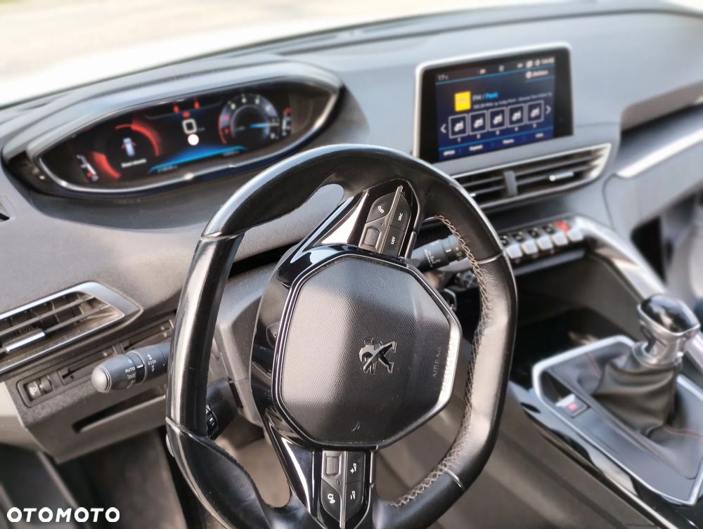 Peugeot 5008 1.2 PureTech Allure S&S - 3