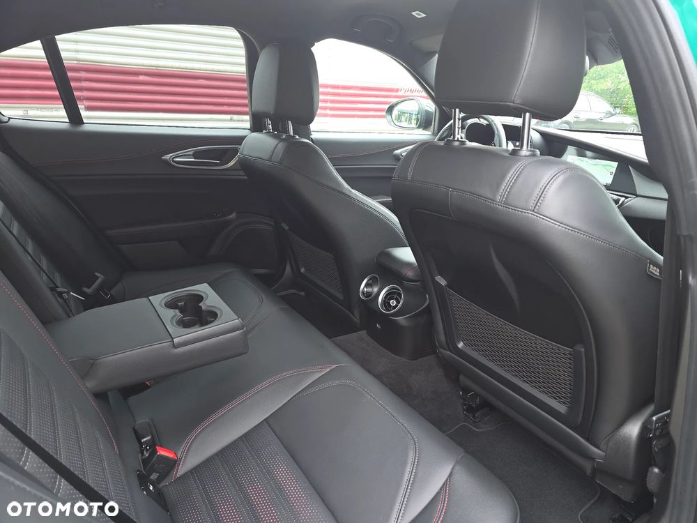Alfa Romeo Giulia 2.0 Turbo Tributo Italiano Q4 - 22