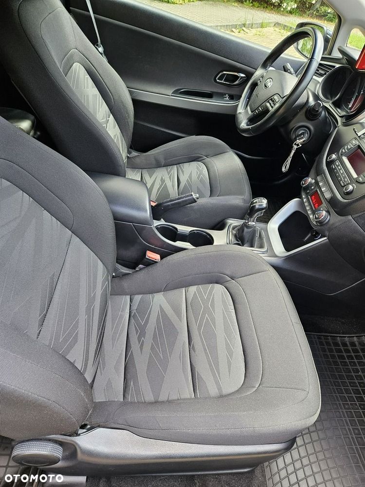 Kia Ceed - 13