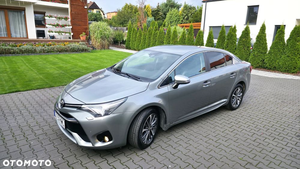 Toyota Avensis 2.0 Premium MS - 1