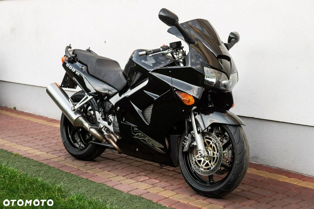 Honda VFR - 1