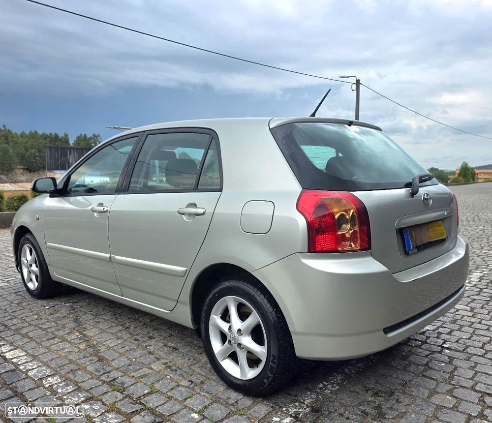 Toyota Corolla 1.4 D-4D - 5