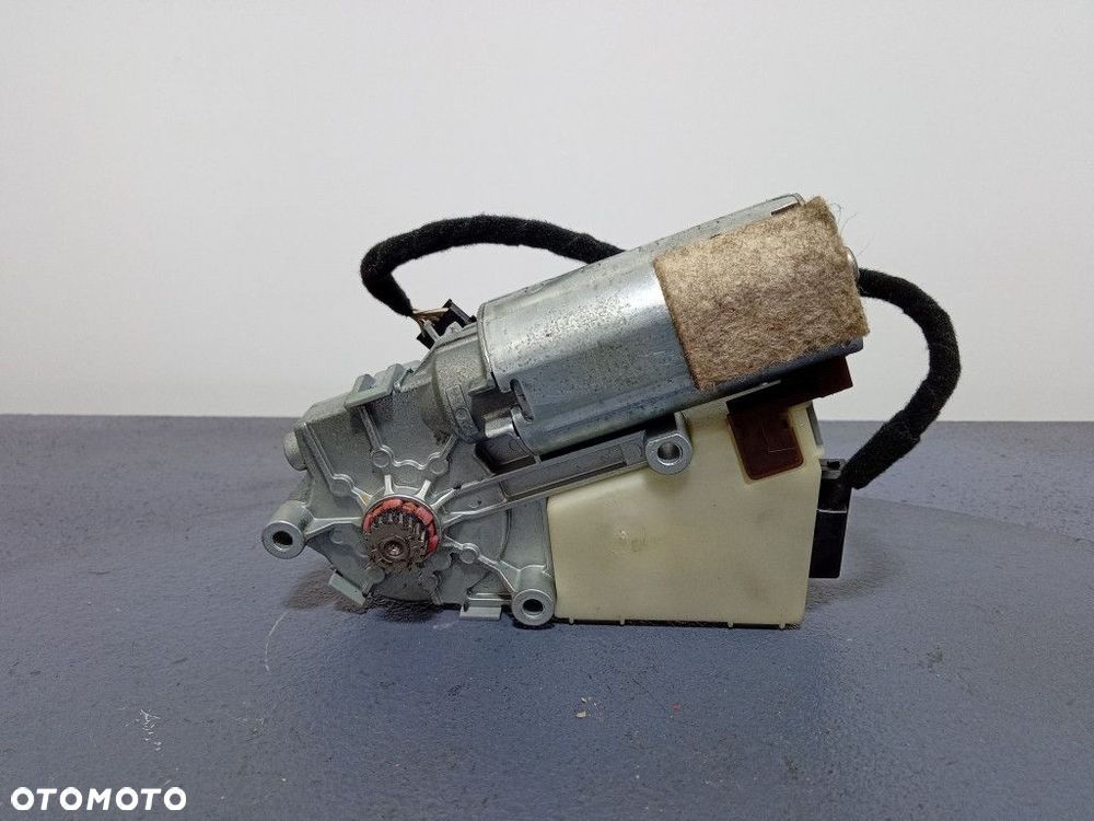 AUDI A6 C5 SILNICZEK SZYBERDACHU 4B0959951B - 2