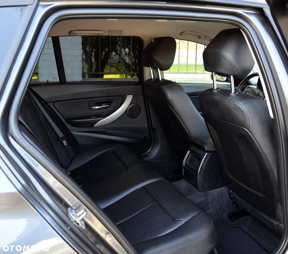 BMW Seria 3 318d DPF - 14