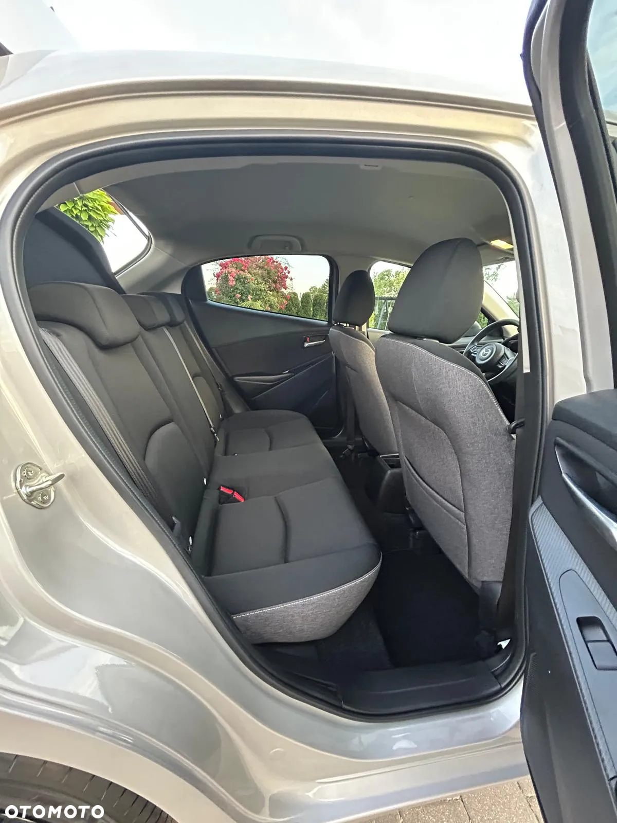Mazda 2 e-SKYACTIV G 90 M HYBRID Homura - 15