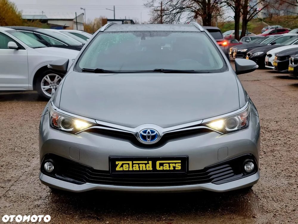 Toyota Auris Hybrid 135 Comfort - 2