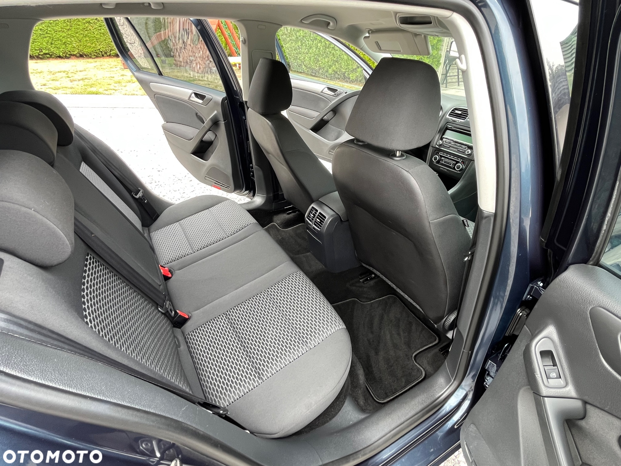 Volkswagen Golf VI 1.6 Highline - 29