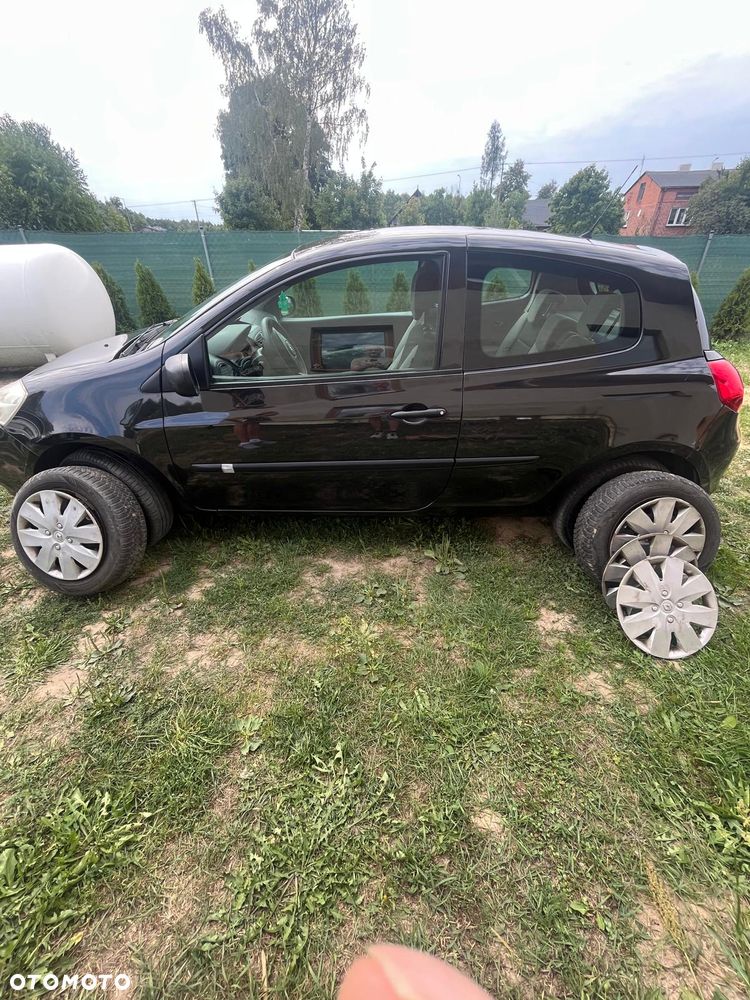 Renault Clio - 13