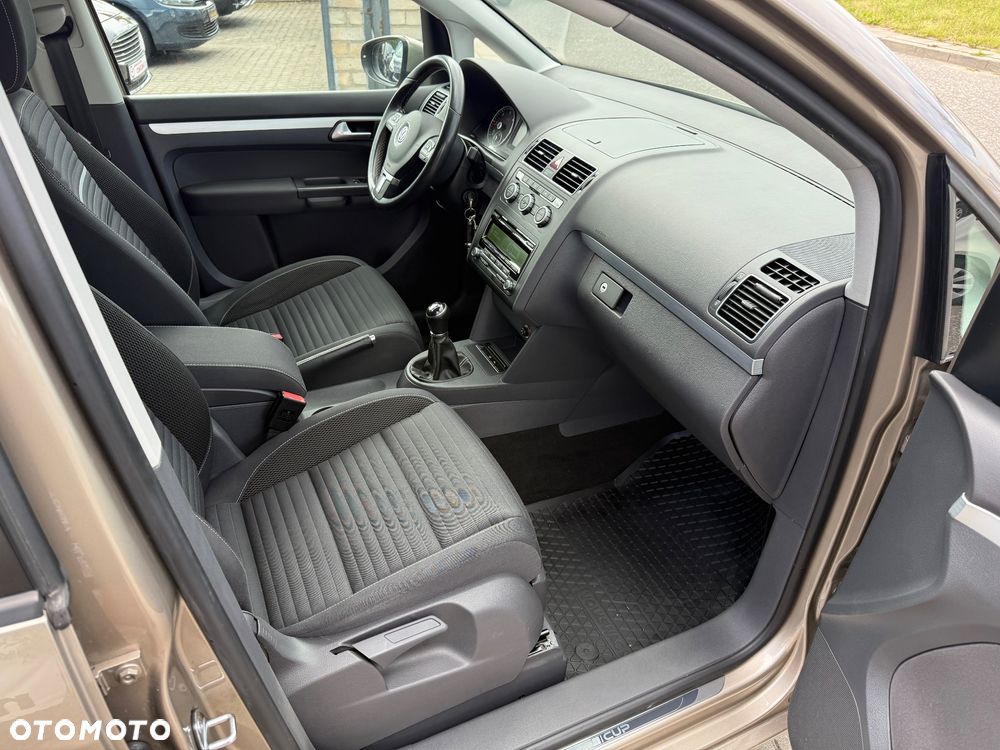 Volkswagen Touran 1.6 TDI DPF Highline - 9