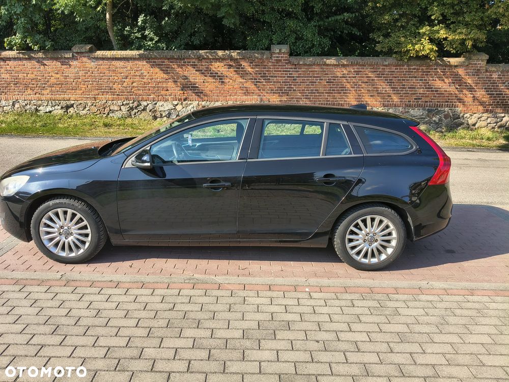 Volvo V60 DRIVe - 1