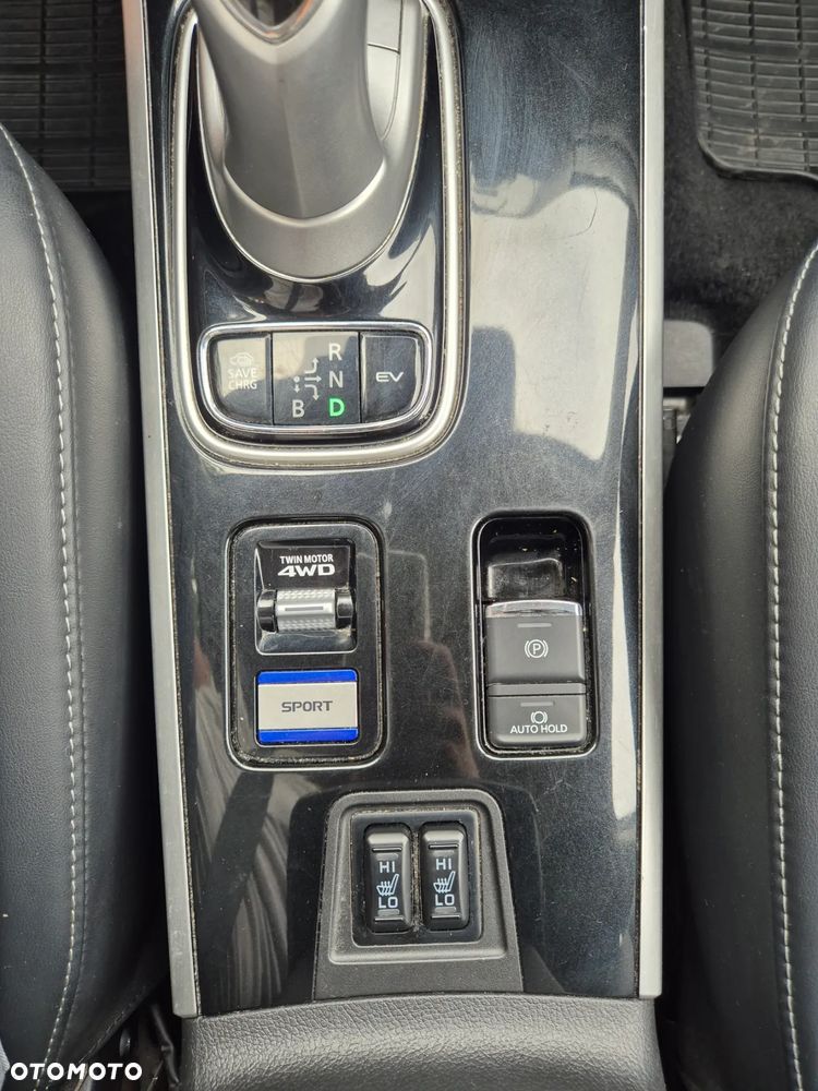 Mitsubishi Outlander - 26