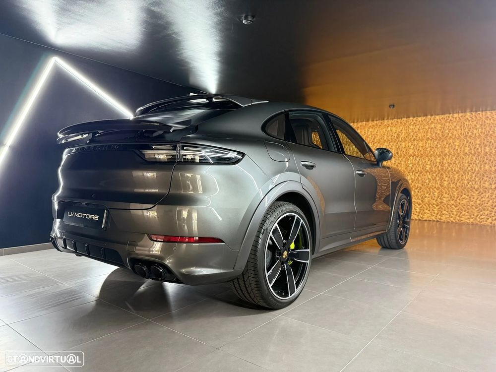 Porsche Cayenne Coupé Turbo S E-Hybrid - 13