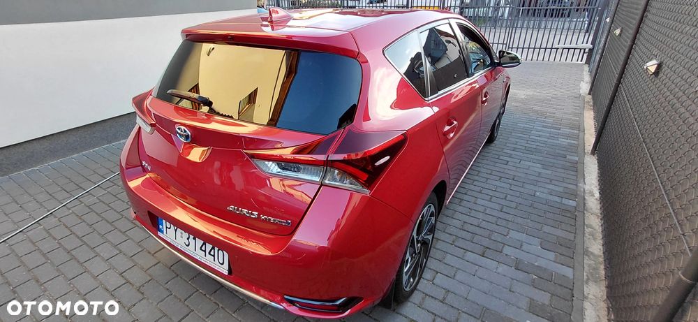 Toyota Auris Hybrid 135 Dynamic - 33