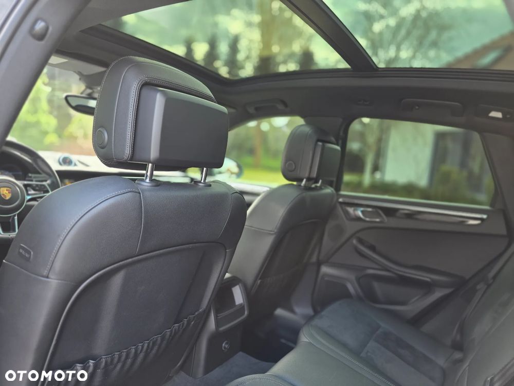 Porsche Macan - 28