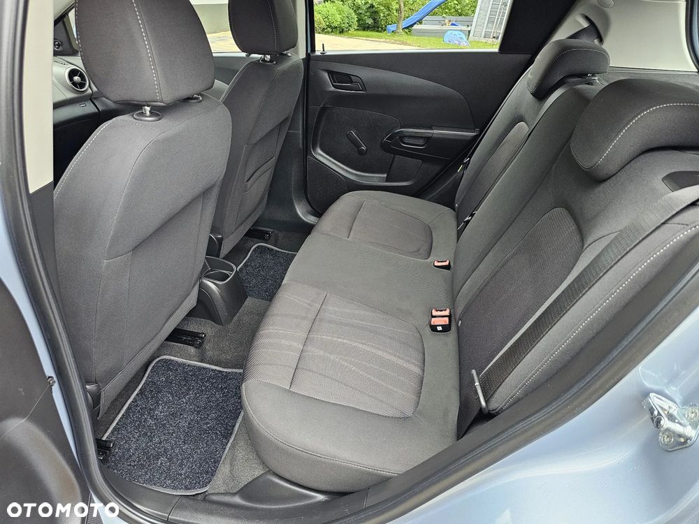 Chevrolet Aveo - 14
