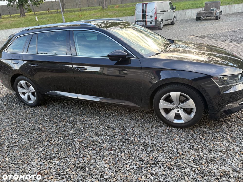Skoda Superb 2.0 TDI Style DSG - 10