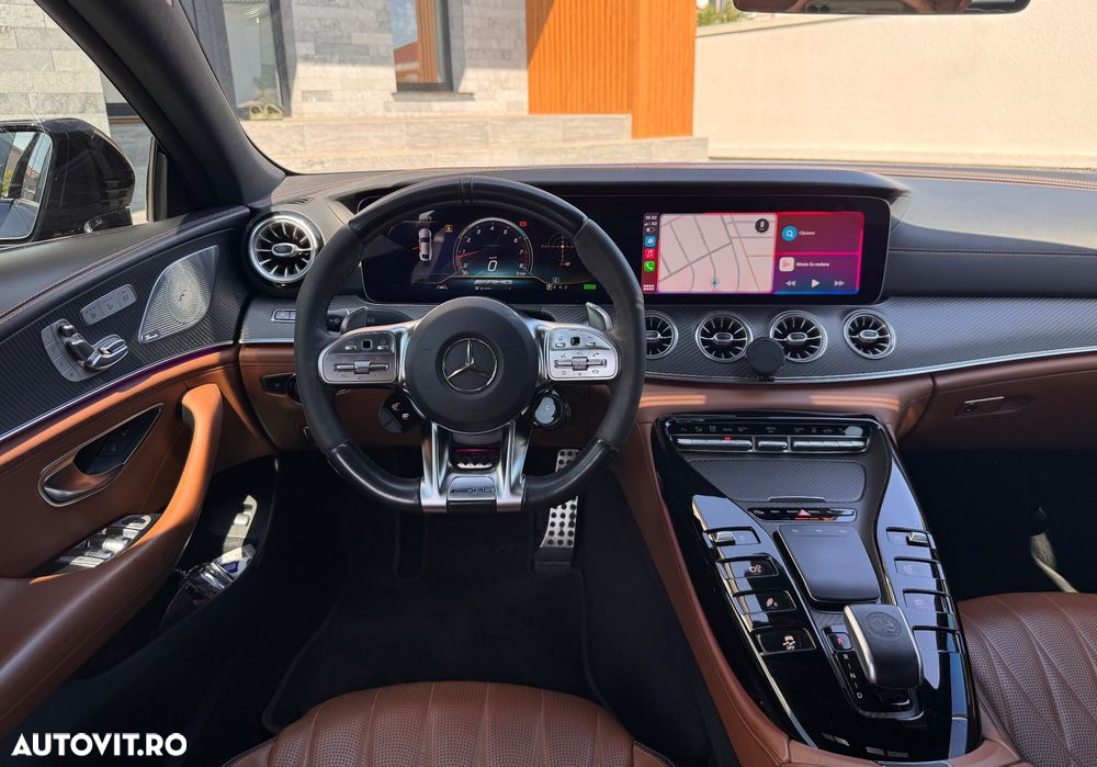 Mercedes-Benz AMG GT 43 4MATIC+ - 11