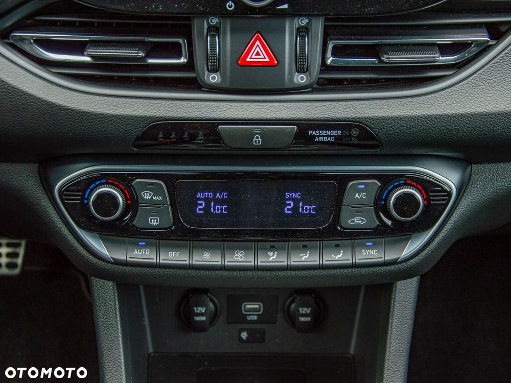 Hyundai i30 - 25