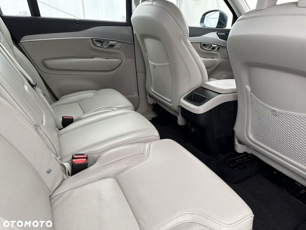 Volvo XC 90 - 27