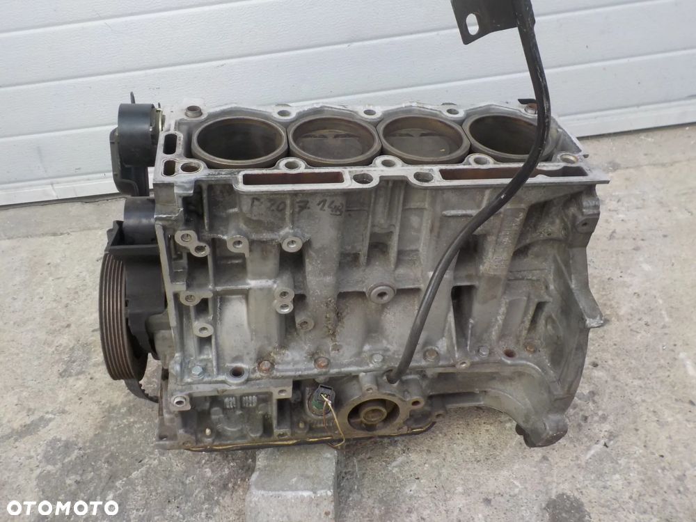 CITROEN C4 I 1.4 B PEUGEOT 207 BLOK SILNIKA DÓŁ
