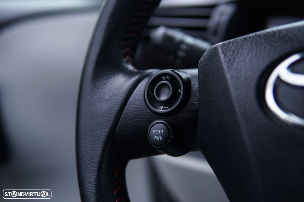 Toyota iQ 1.0 VVT-i 2 MultiDrive EP+NAVI+Bluetooth - 48