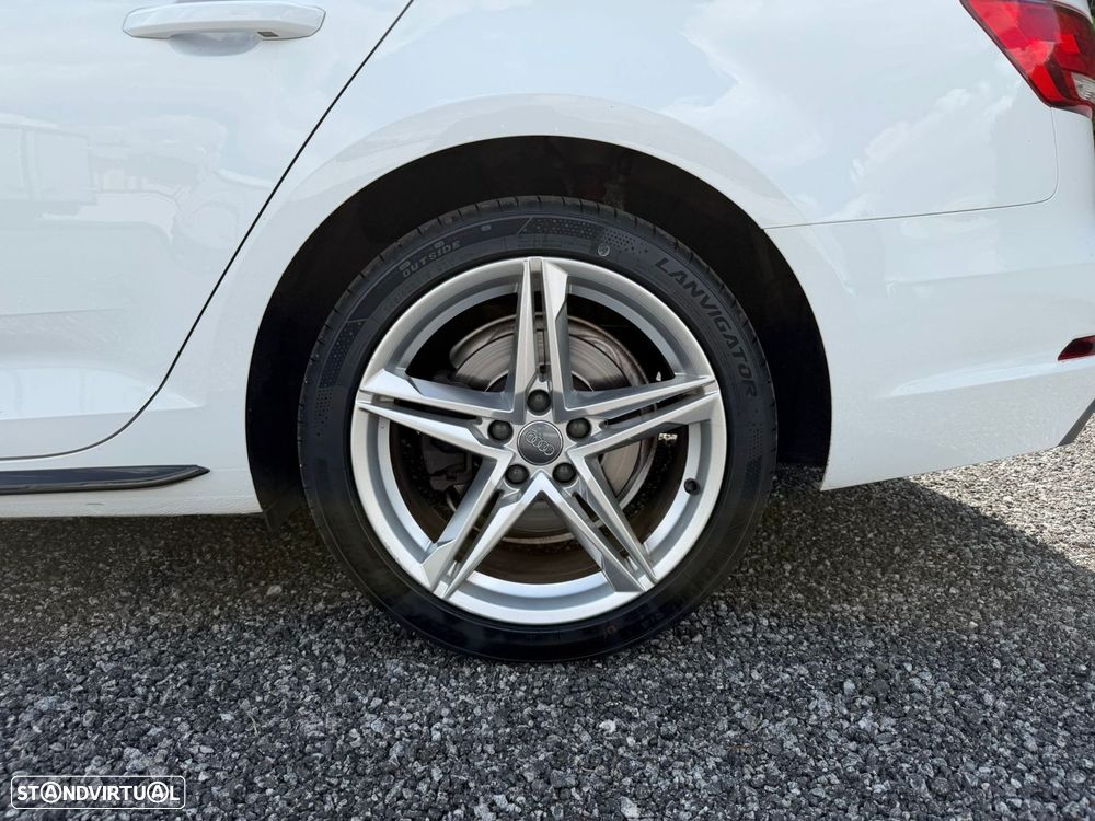 Audi A4 Avant 2.0 TDI Multitronic S-line - 40