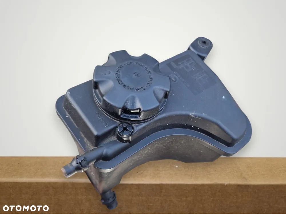 BMW E87 E90 E91 E92 E93 E84 X1 1.8D 2.0d ZBIORNICZEK WYRÓWNAWCZY PŁYNU CHŁODNICZEGO WODY 7804890 - 1
