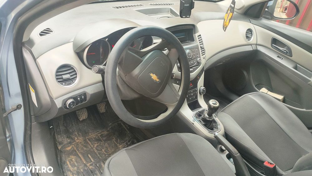 Chevrolet Cruze - 8