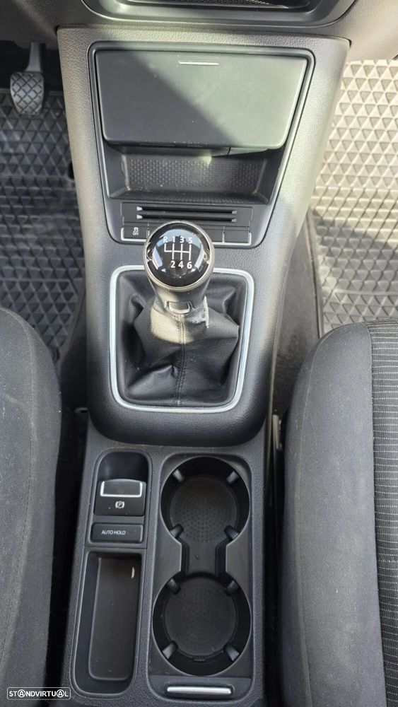 VW Tiguan 2.0 TDi Sport BlueMotion - 12