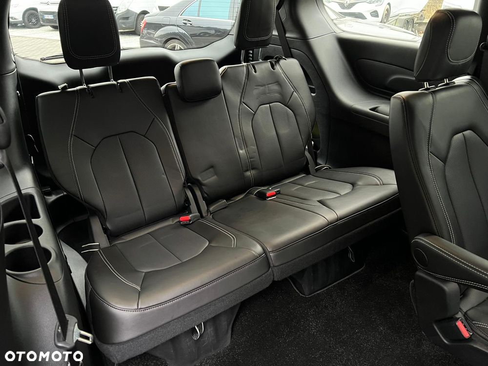 Chrysler Pacifica - 18