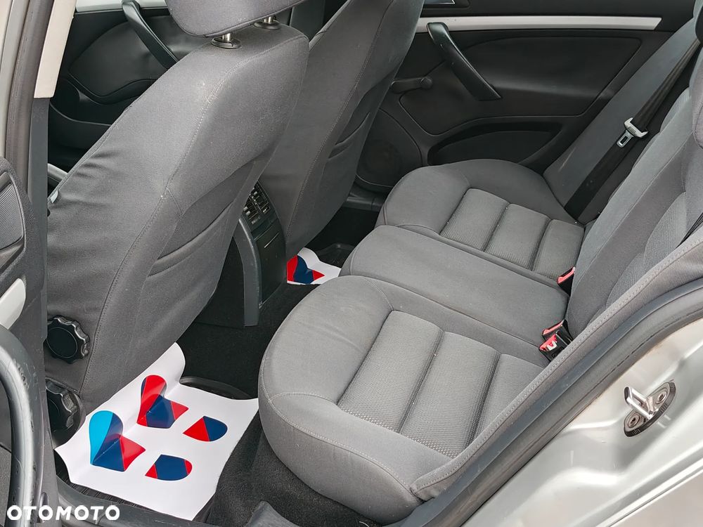 Skoda Octavia 1.6 Selection - 11