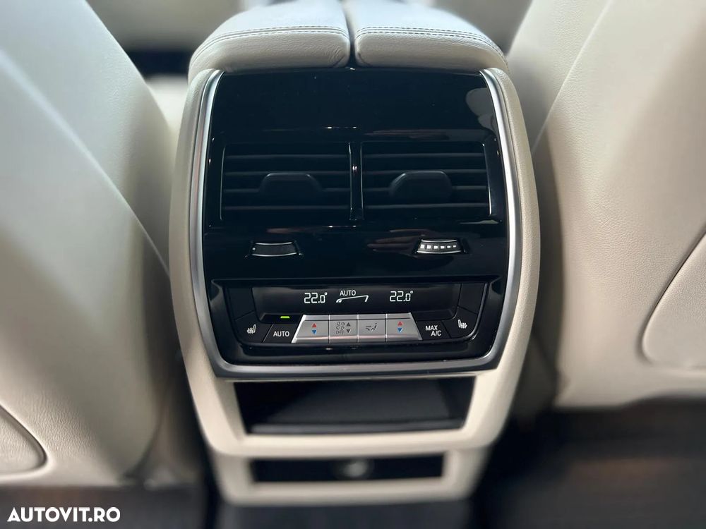 BMW X6 xDrive40i AT MHEV - 23