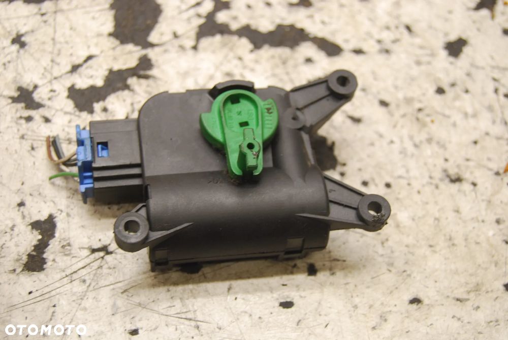 SILNICZEK NAGRZEWNICY 8E1820511B AUDI A4 B6 B7 - 3