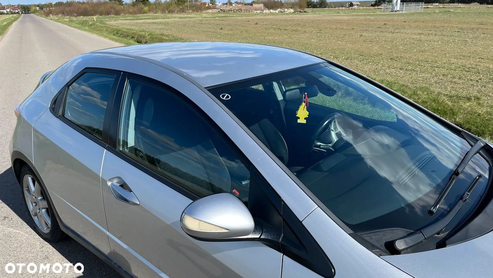 Honda Civic 1.8i-VTEC Sport - 8