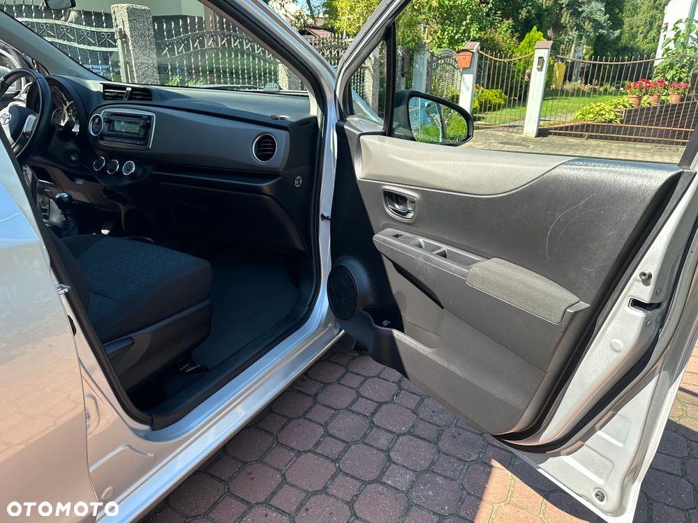 Toyota Yaris - 16