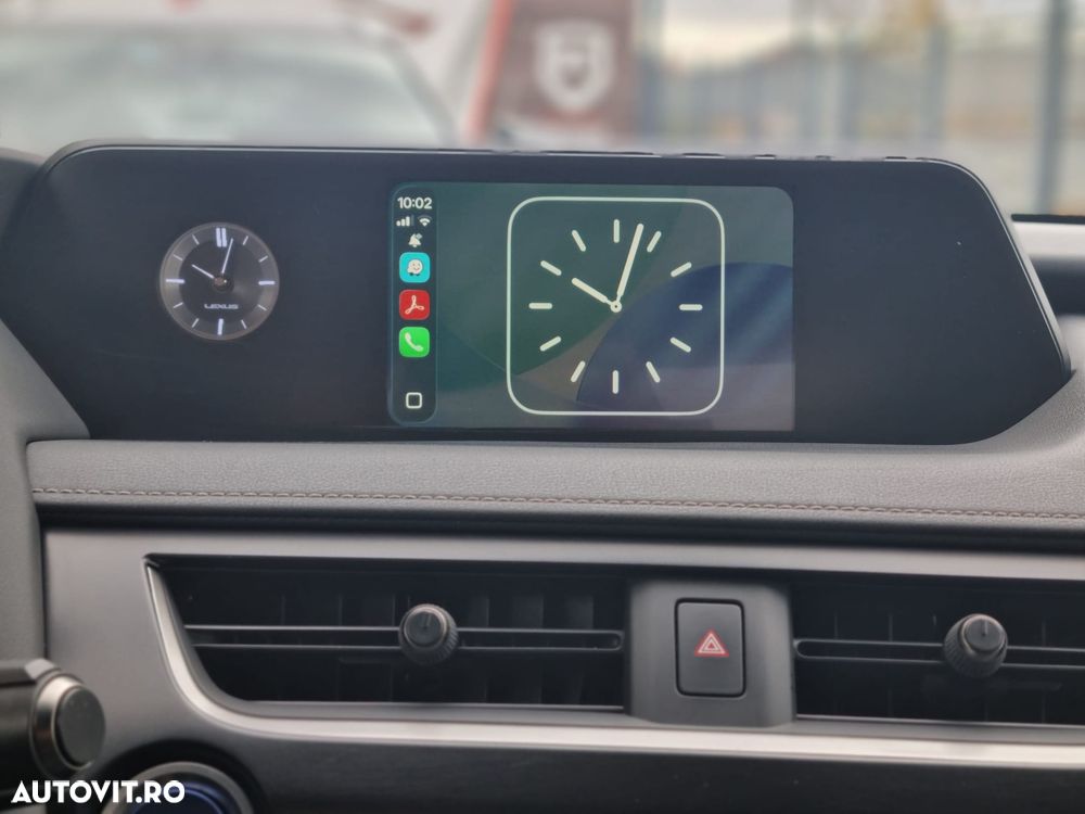 Lexus UX 250h Luxury Line - 22